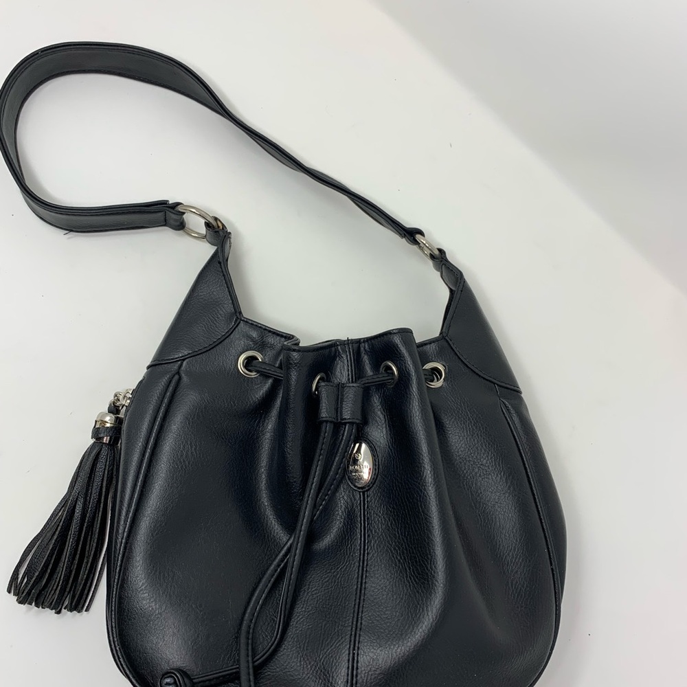 Elegant Black Leather Shoulder Bag